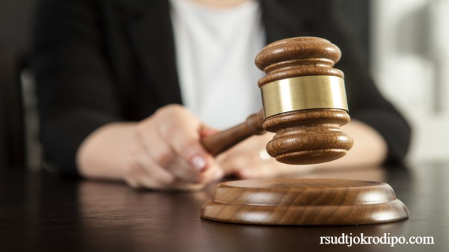 Jurusan Hukum dan Aspek Kerjanya yang Harus Kamu Tau